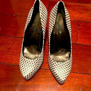 Stunning Jessica Simpson Leather Heels!